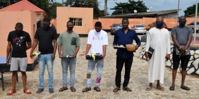 EFCC Arrests 7 Suspected Internet Fraudsters In Ibadan