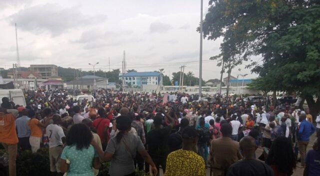 #EndSars: FG Pledges to Address the 5-Point Demand Made by Protesters